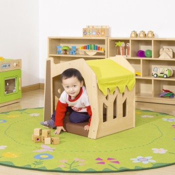 Cottage enfant en bois